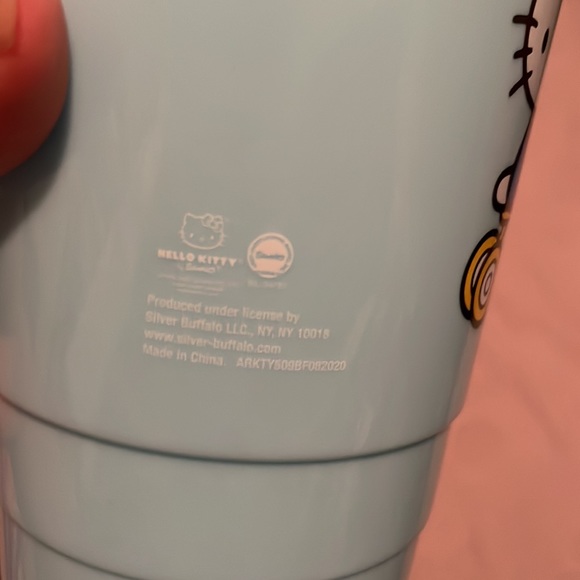 Hello Kitty 320z Tumbler - Picture 2 of 4